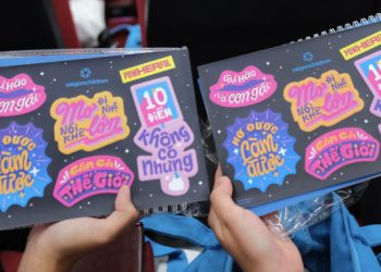 Hơn 1.000 nữ sinh tham gia diễn đàn truyền cảm hứng “PowHERful”