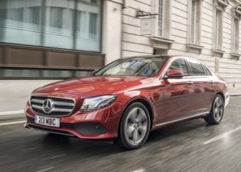 Mercedes-Benz ưu đãi 50% lệ phí trước bạ cho xe lắp ráp và 100% cho xe V 250 AMG trong tháng 7