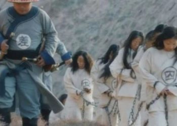 Tour du lịch khổ sai, du khách trải nghiệm làm nô lệ bị lưu đày gây tranh cãi: Vẫn có người hào hứng muốn thử